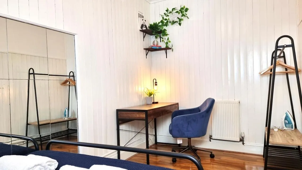 런던 3 Bed Flat O2 Arena Dyson House 아파트 영국