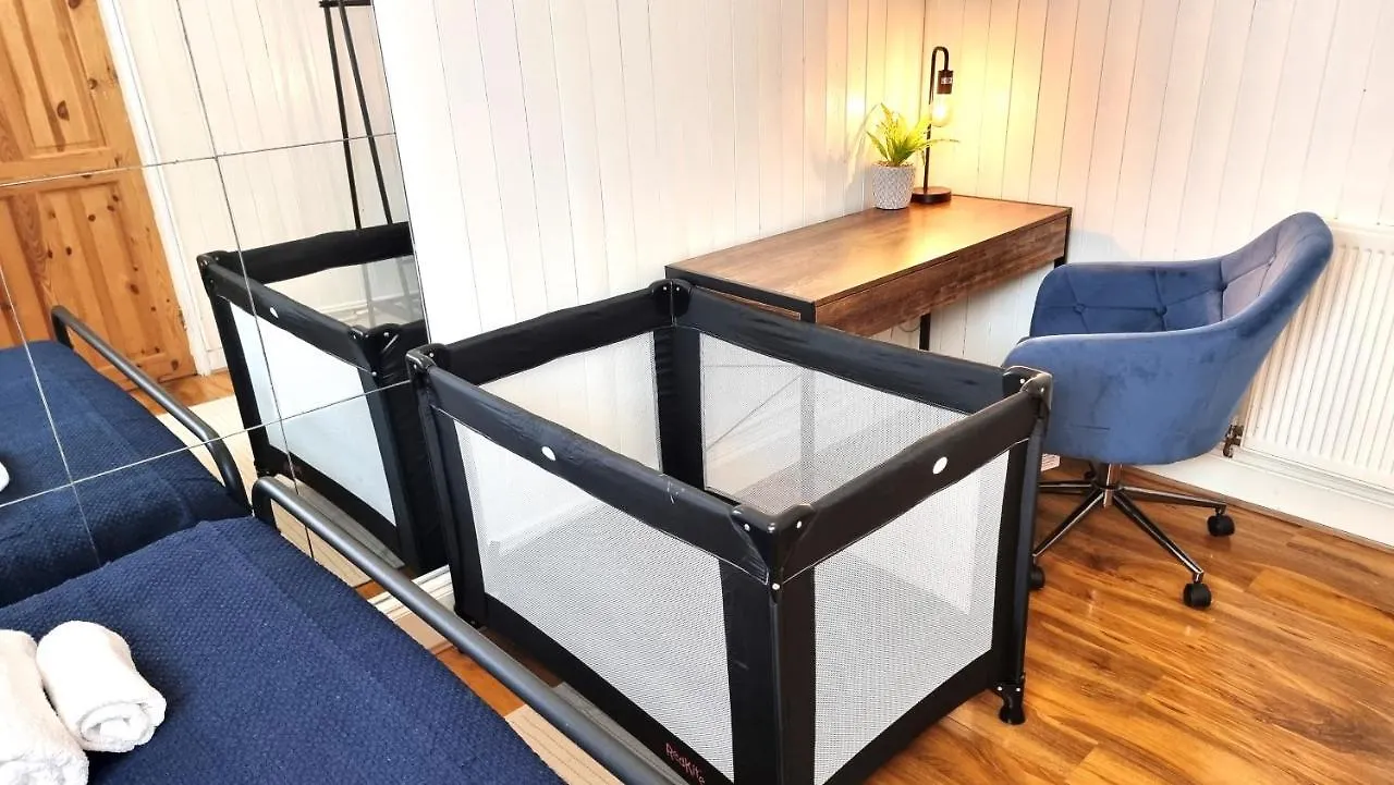 런던 3 Bed Flat O2 Arena Dyson House 아파트